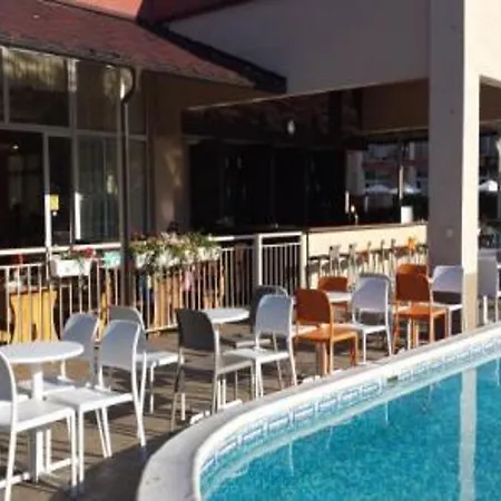 فندق Mpm Astoria ساني بيتش