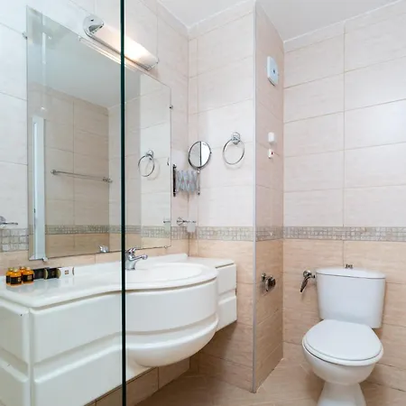 Mpm Astoria Hotel 4*